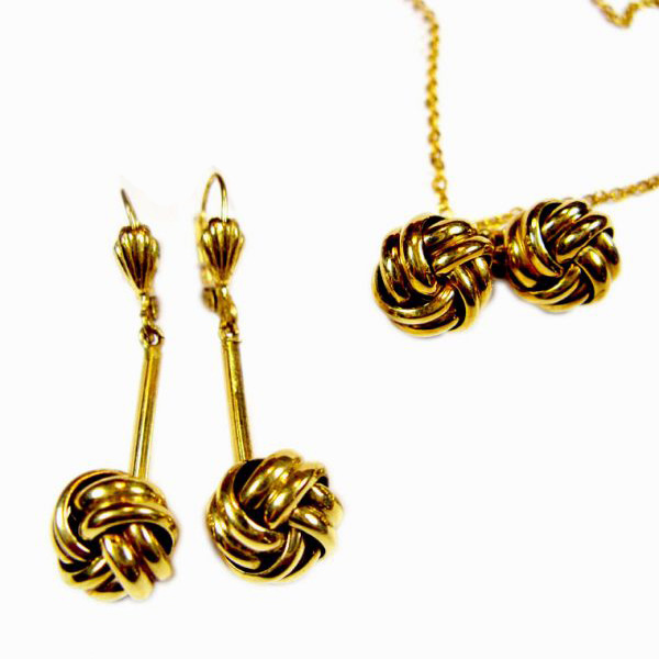 18 carat solid yellow gold continental style drop pierced earrings and twin hanging pendants